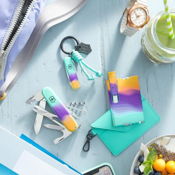 چاقو ویکتورینوکس مدل  Victorinox 1.3909E222
